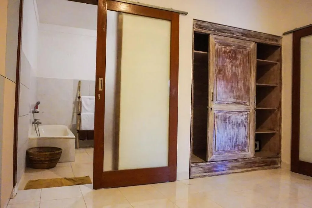 Amazing 3 Bedrooms Villa 5 Min To The Beach Tv Badung  Indonesia